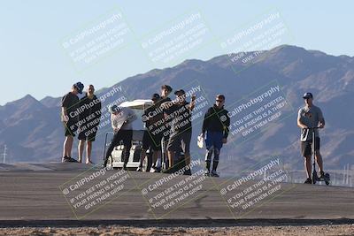 media/Oct-30-2025-Racers Edge (Thu) [[dabbdaf680]]/1-Around the Pits- Track Walk/